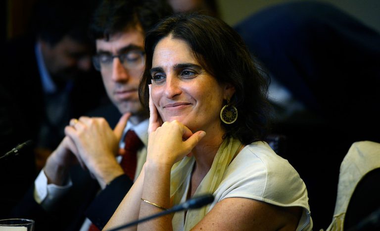 Ministra Zaldívar critica propuesta de AFP UNO: 