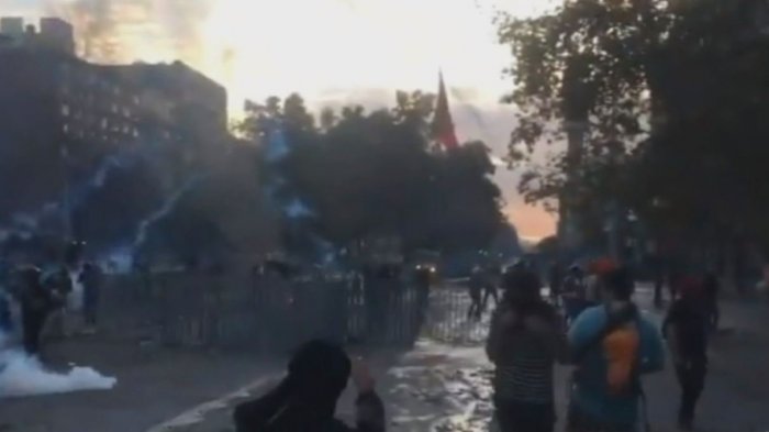 Enfrentamientos durante horas en el centro: Protestas y desmanes marcaron la jornada de ayer