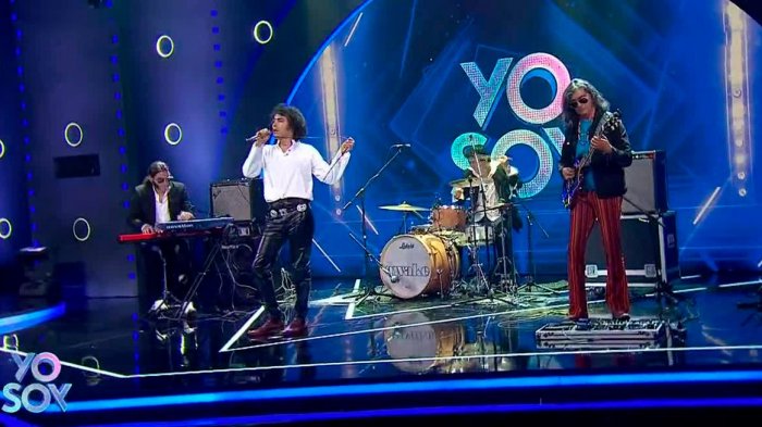 Toda la sicodelia del rock de The Doors se presentó sobre el escenario de Yo Soy