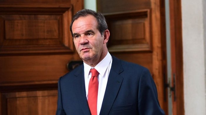 Senador Andrés Allamand pidió cuarentena total en la Región Metropolitana