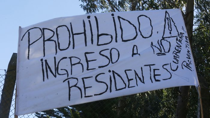 Rechazan llegada de santiaguinos: Bloquean entradas al litoral por miedo a coronavirus