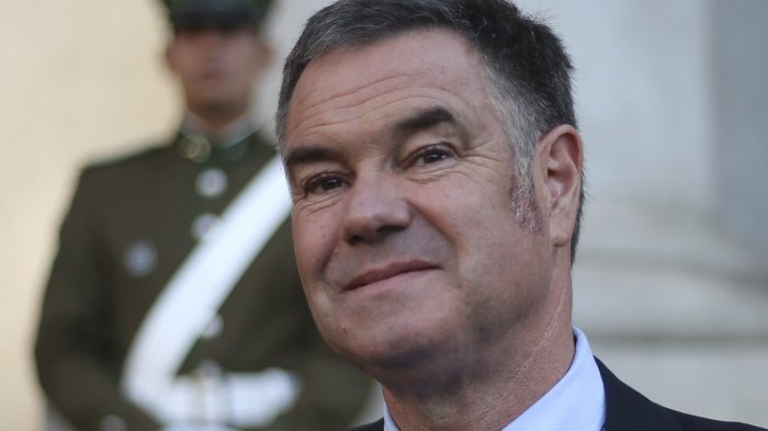 ¿Se deberían fijar los precios de los productos básicos?