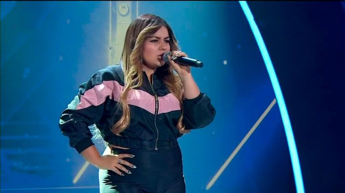 Karol G se llevó los elogios del jurado pero deberá jugársela en la gala