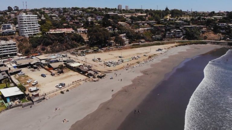 Nueva legislación para protegerlas: Playas chilenas en peligro por el cambio climático