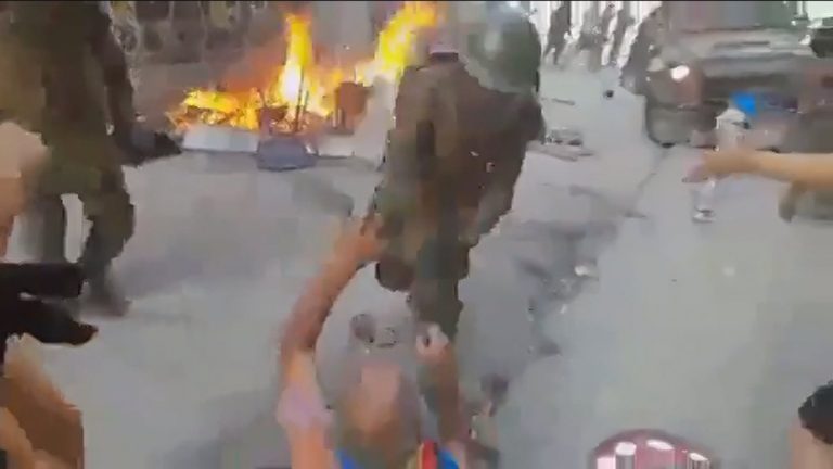 INDH se querella por golpiza de funcionarios de Carabineros a adulto mayor