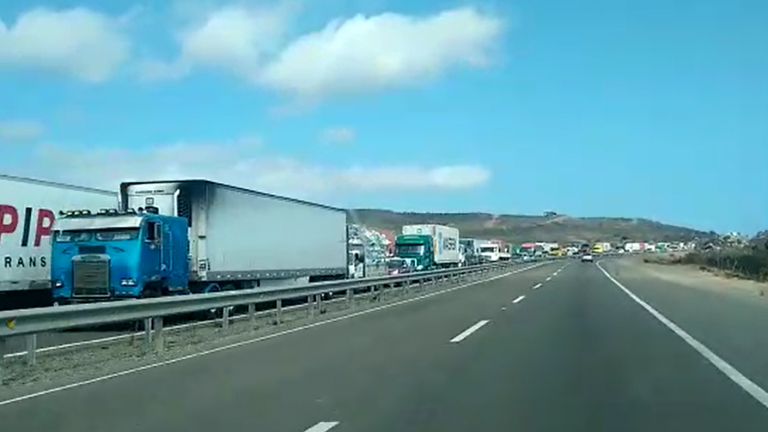 Kilométrico taco fue registrado en la ruta 5 norte tras instalación de Aduana Sanitaria en peaje de Pichidangui
