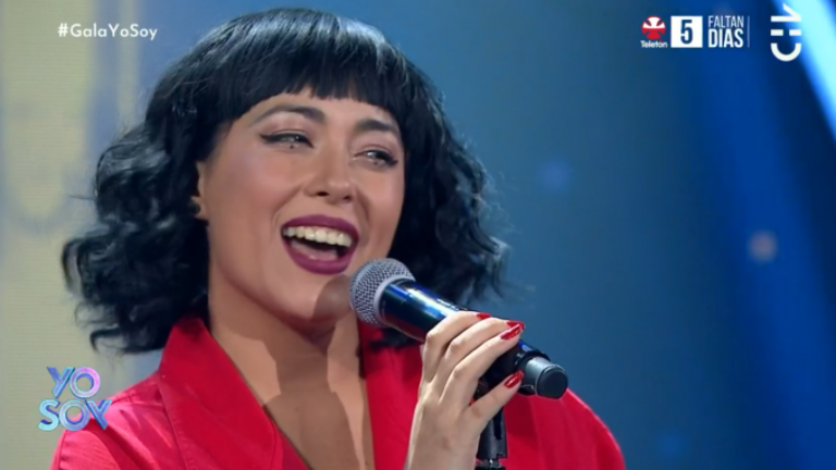 Es igual: Mon Laferte impactó al cantar 