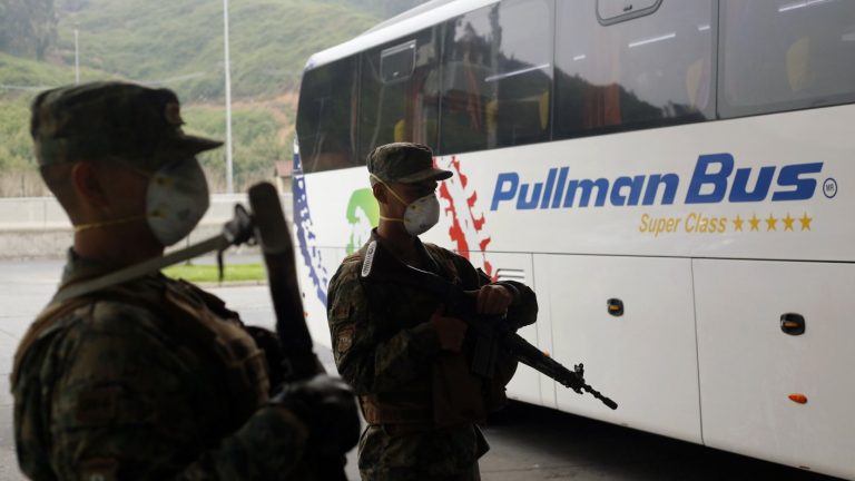 Piden cierre de terminales en Estación Central y Turbus suspende servicios: ¿Qué hará Pullman Bus?