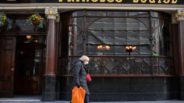 Reino Unido: Destilerías y cervecerías harán alcohol gel para la policía de Londres