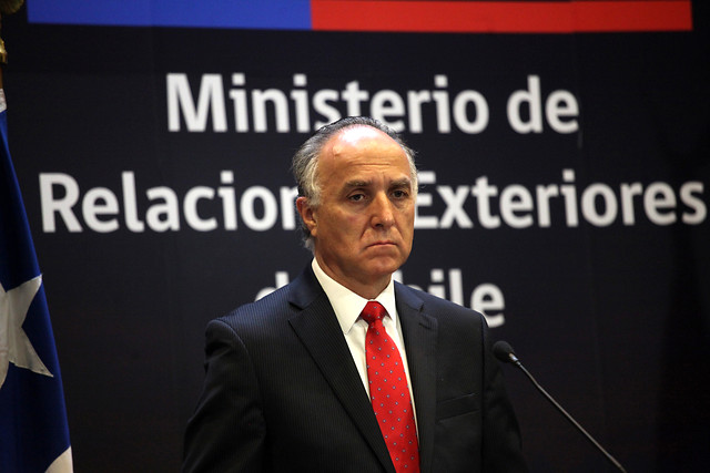 Chilenos varados en el extranjero: Parlamentarios ofician a Cancillería para conocer la situación