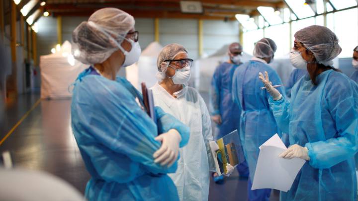 España registra 932 muertes por COVID-19 en las últimas 24 horas, acercándose a los cifras de Italia