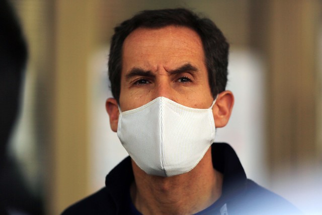 Alessandri salió a fiscalizar y terminó indignado: Más del 70% de personas andaba sin el permiso