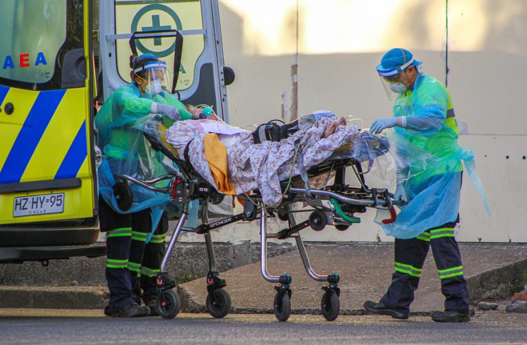 Reporte: 5 muertes y 424 nuevos casos positivos por COVID-19 en Chile en las últimas 24 horas