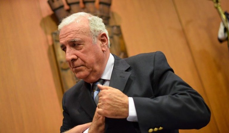 Alcalde de Ñuñoa anuncia querella contra pareja con COVID-19 que violó cuarentena para ir al supermercado