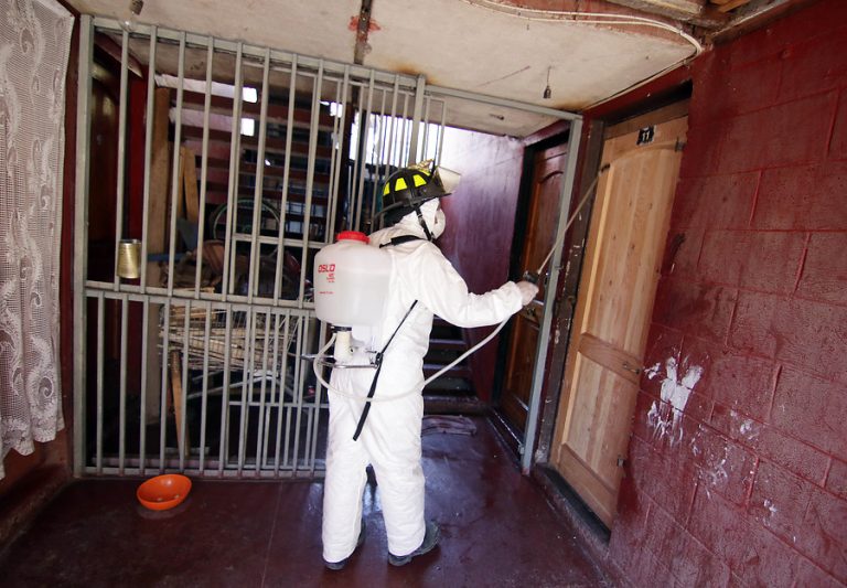 El boom de la sanitización: Aumenta desinfección de casas por coronavirus