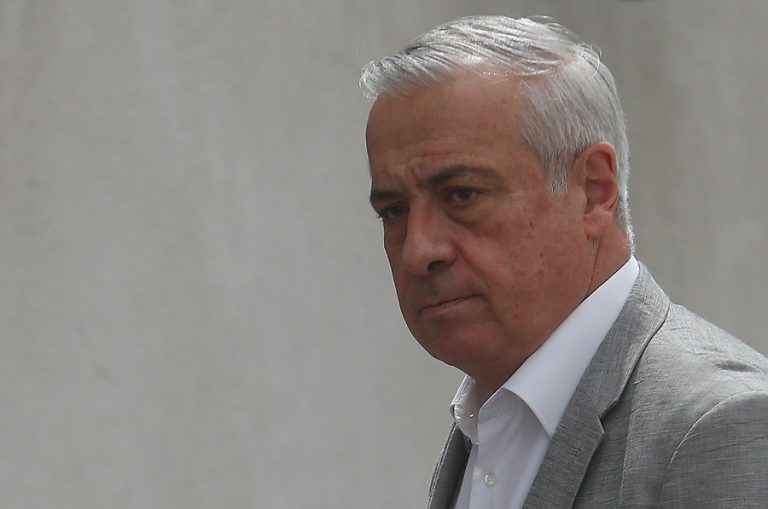 Mañalich afirma que habrán 4.200 ventiladores disponibles en el peak de contagios en Chile