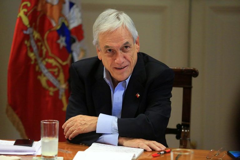 Subió tres puntos: Presidente Piñera aumenta su aprobación en la encuesta Cadem