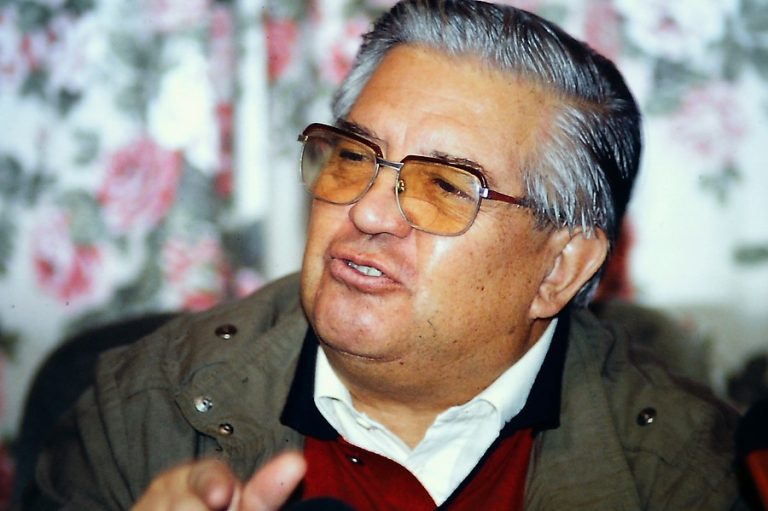 Retiran imágenes y placas de Manuel Contreras en la Academia de Guerra y en la Escuela de Ingeniería de Tejas Verdes