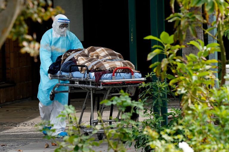 Matemáticos PUC: “Si seguimos así, se espera que los hospitales de Chile colapsen en junio”