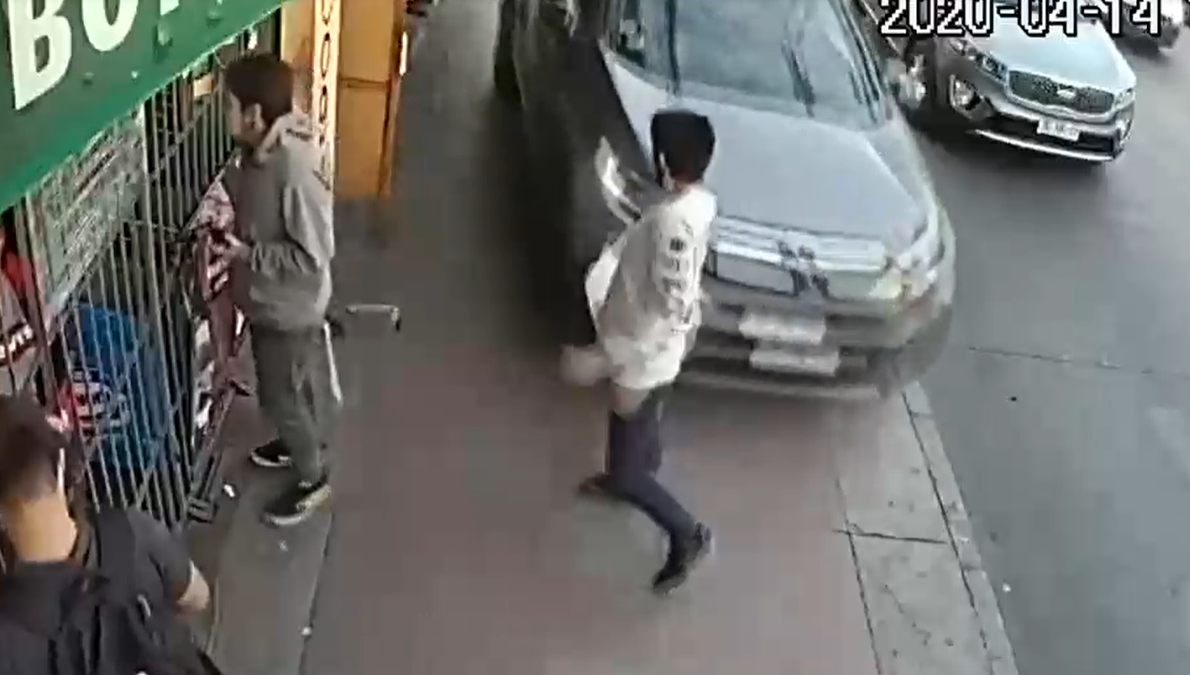 Dos transeúntes fueron atropellados en medio de fuga de delincuentes ...