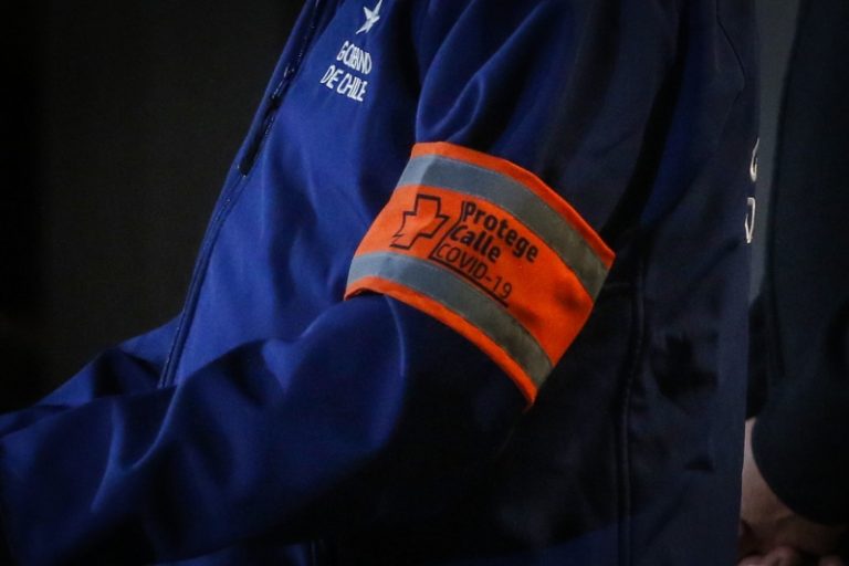 ¿Qué significa el brazalete que usó Piñera al anunciar el Plan Invierno?