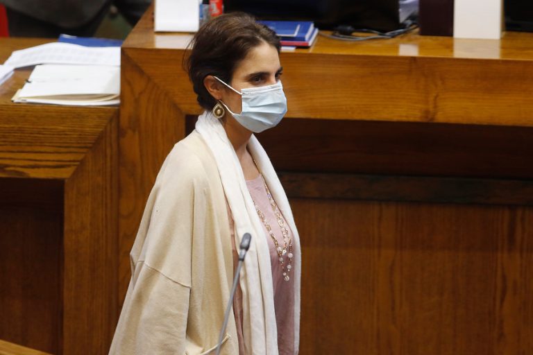 María José Zaldívar por posible reapertura del malls: 