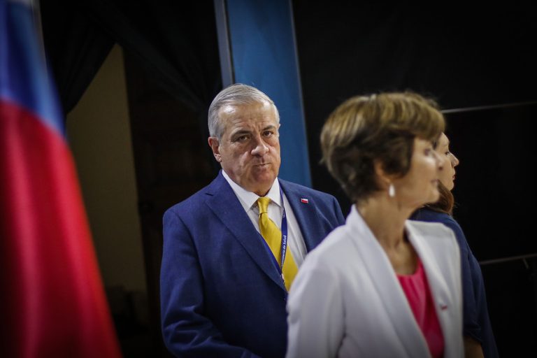 Minsal explica por qué bajaron el informe epidemiológico: 