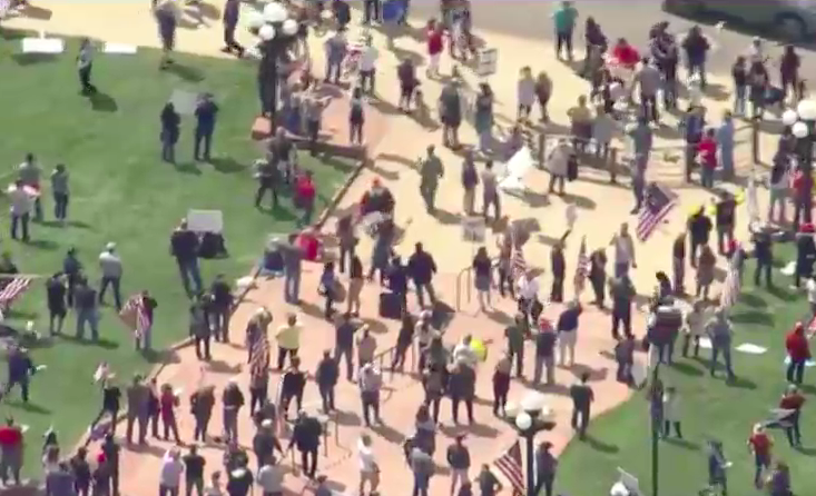 Facebook no permitirá eventos sobre protestas contra las medidas de confinamiento en EE.UU.