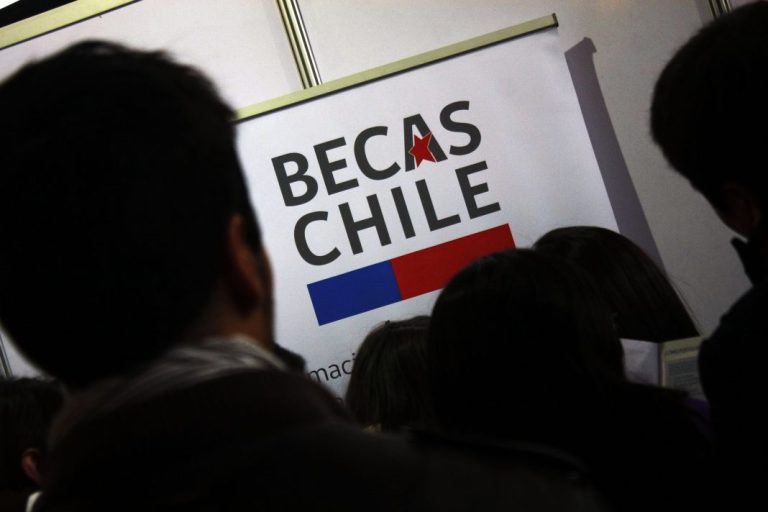 No son prioritarias: ANID suspende Becas Chile para redestinar fondos contra la pandemia