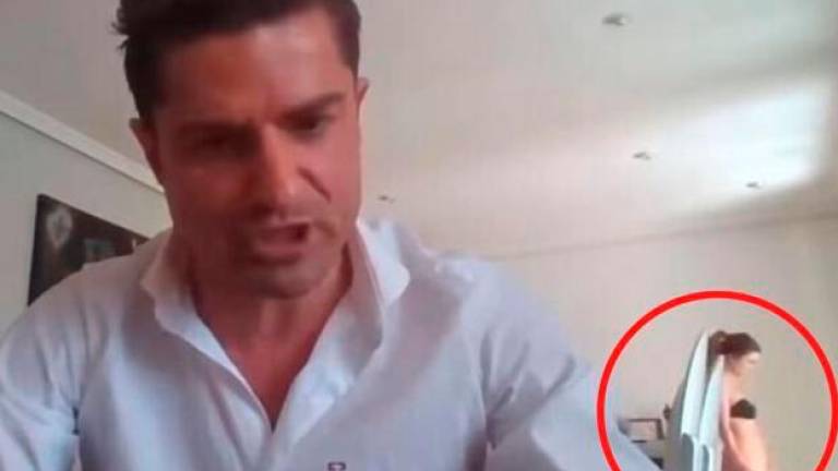 Televidentes advirtieron supuesta infidelidad de un periodista durante despacho por videollamada