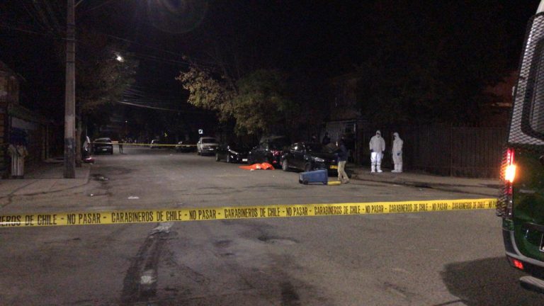 Hombre murió por una balacera en La Pintana durante toque de queda: Individuos realizaron más de 70 disparos