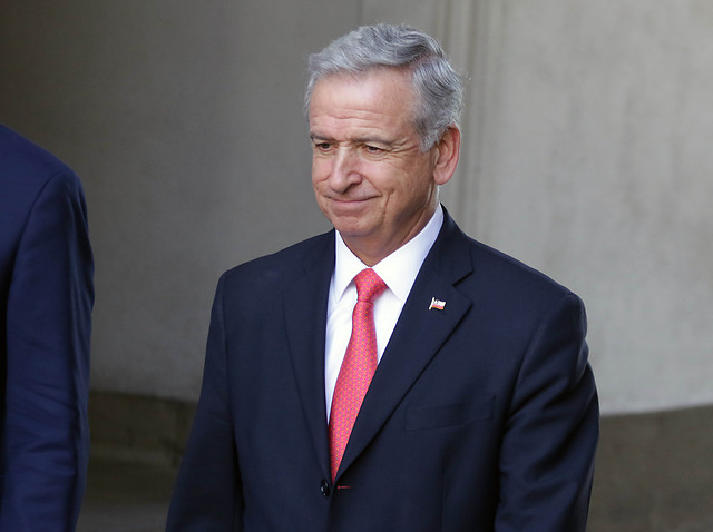 Felipe Larraín, ex ministro de Hacienda, asumirá como director de Cencosud