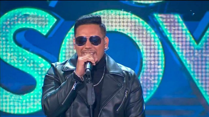 Romeo Santos impactó con una interpretación perfecta del cantante