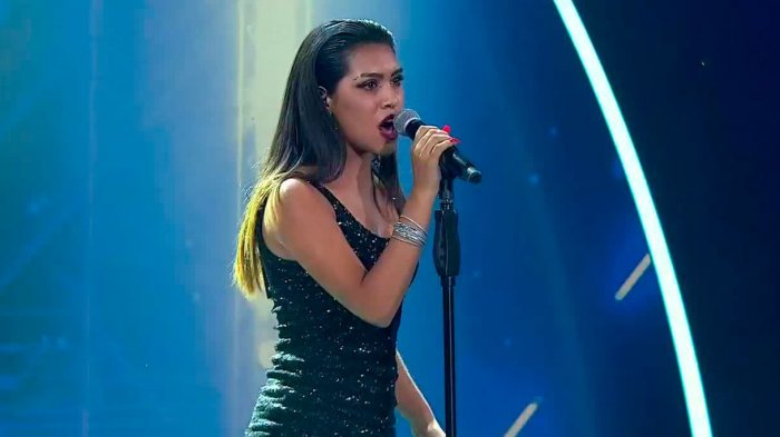 Rihanna sorprendió con potente actitud sobre el escenario de Yo Soy