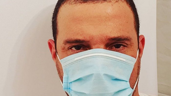 A mí me baja de repente la melancolía: Así vive la cuarentena Julián Elfenbein desde su casa