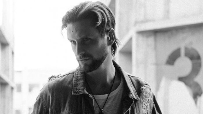 ¡Ternura máxima! Jean Philippe Cretton lució nueva polera diseñada por su hija