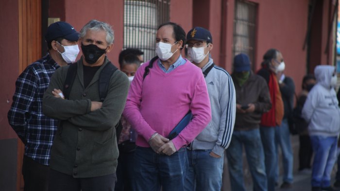 Grandes aglomeraciones en Municipalidad de Maipú: Largas filas para realizar pago de cuentas y trámites