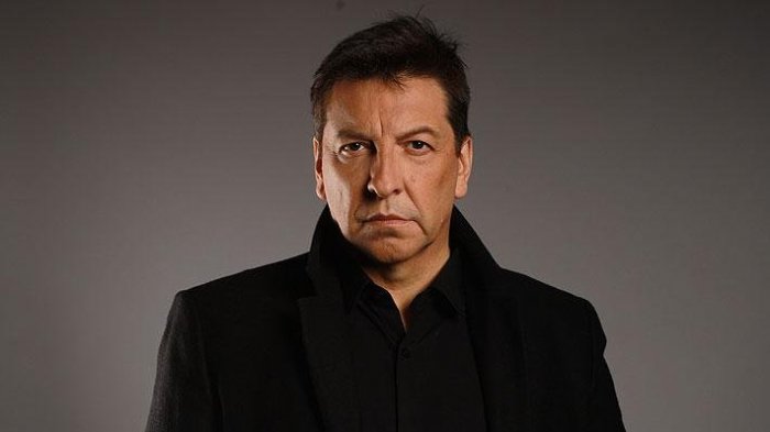 Julio César Rodríguez se indignó por respuestas de políticos ante hacinamientos de migrantes en Chile