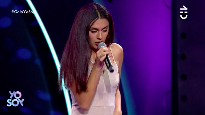 ¿Desafinó? Así fue la criticada presentación de Rihanna en la Gala de Yo Soy