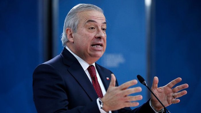 Jaime Mañalich anunció 14.885 contagiados y 216 fallecidos por coronavirus en Chile