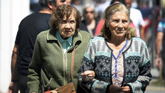 Gobierno decretó cuarentena para hogares de adultos mayores