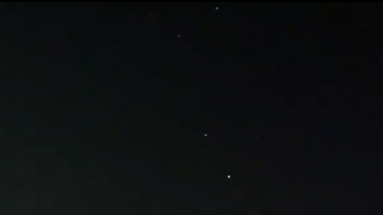 ¿Ovnis o fenómeno astronómico? Tuiteros comparten registros de llamativo avistamiento de luces en Chile