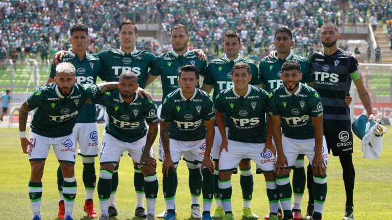 Santiago Wanderers adelanta vacaciones de jugadores y cuerpos técnicos por coronavirus