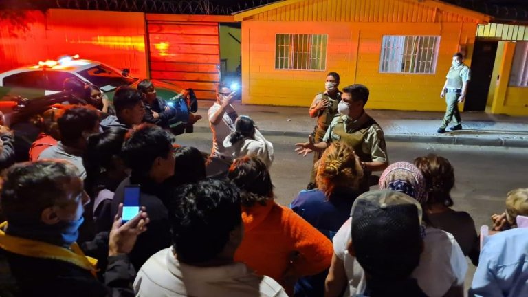 Local clandestino en Calama fue decomisado: 55 detenidos y 2 mil botellas de alcohol incautadas