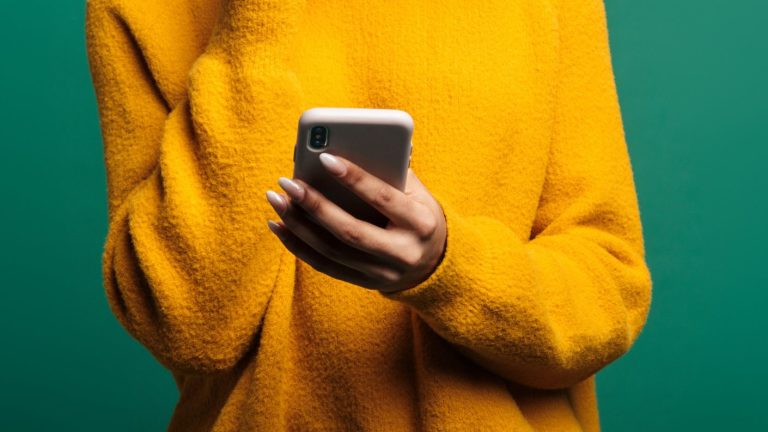 Gobierno de Ecuador presenta una app para localizar a las personas con COVID-19