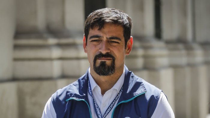 Mauro Tamayo insiste con establecer cuarentena total en Cerro Navia