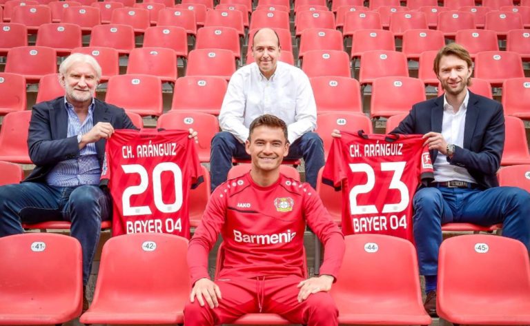 Bayer Leverkusen se adelantó al Bayern Munich y renovó a Charles Aránguiz hasta 2023