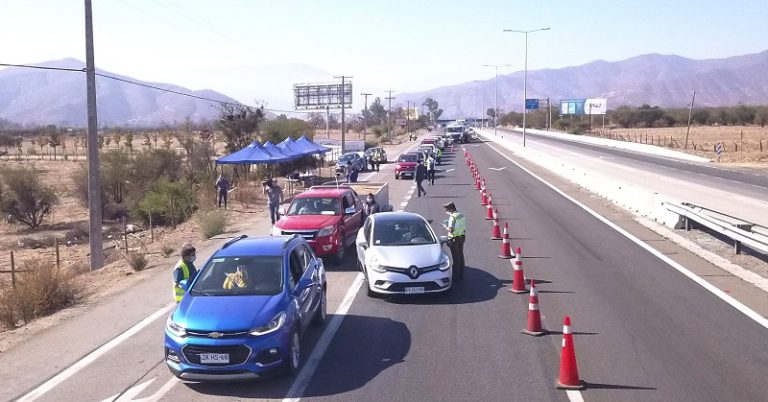 Gobierno asegura que flujo vehicular en carreteras por fin de semana largo es 40% superior al de Semana Santa