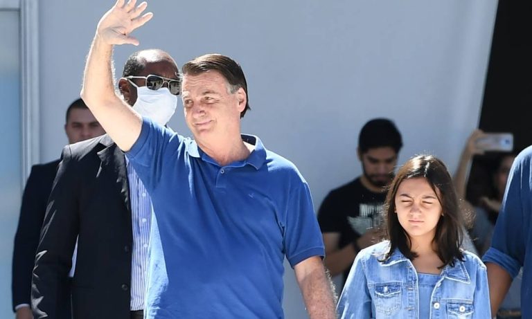 Mientras los contagios siguen aumentando, Bolsonaro pide terminar con el confinamiento