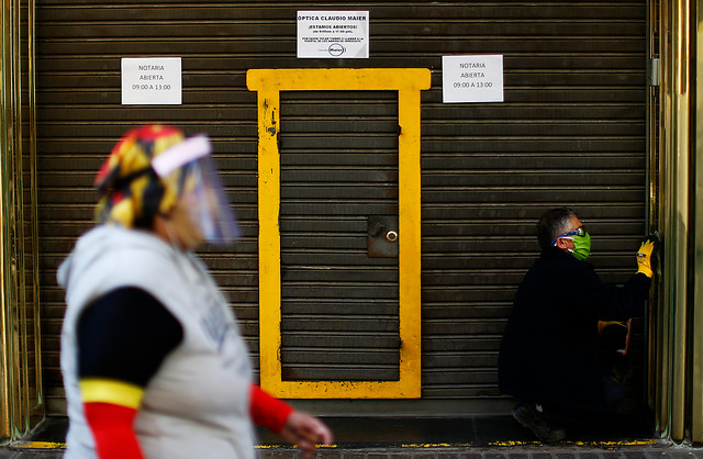 Santiago y Puente Alto son las comunas con más contagios de COVID-19 en el país